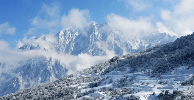 四姑娘山冬季雪景