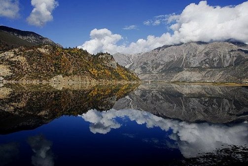 然乌湖风光