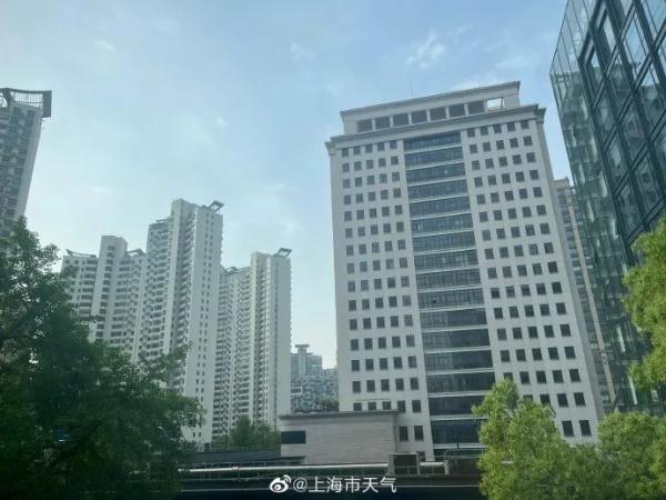 上海昨晚下冰雹,今天最高28℃!下周还有雨和冷空气,这几天要注意→