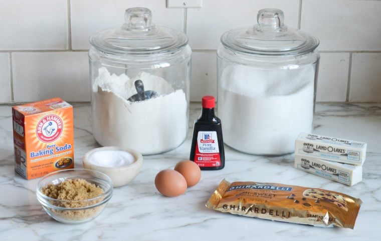 chocolate chip cookies ingredients