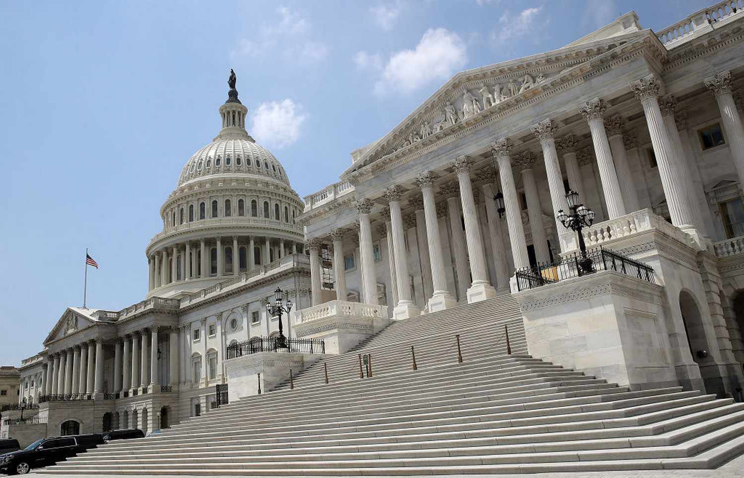 Photo of US Capitol Building