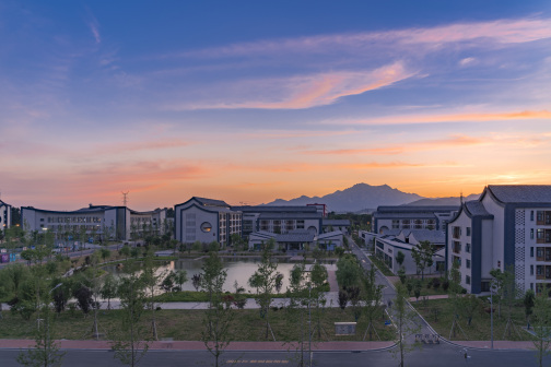 泰山科技学院美景