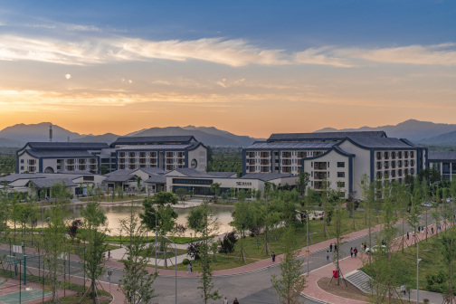 泰山科技学院美景